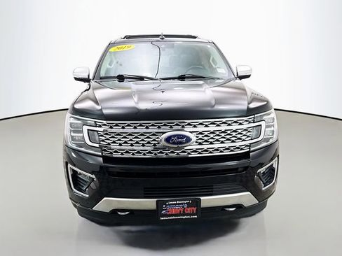 Used 2019 Ford Expedition Platinum image 2