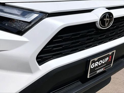 Used 2024 Toyota RAV4 XLE Premium image 30