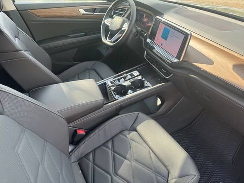 New 2026 Volkswagen Atlas SE FWD image 12