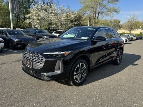 Used 2025 Audi Q5 Premium w/ Convenience Package AWD/4WD image 8