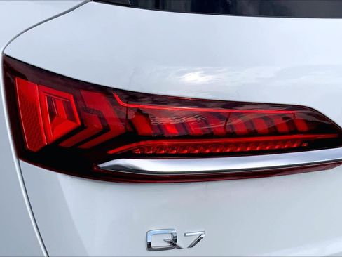 Used 2021 Audi Q7 3.0T Premium w/ Convenience Package image 29