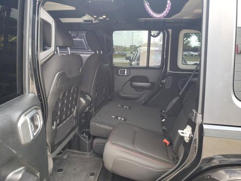 Used 2019 Jeep Wrangler Unlimited Rubicon image 22