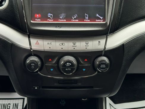 Used 2018 Dodge Journey GT FWD image 30