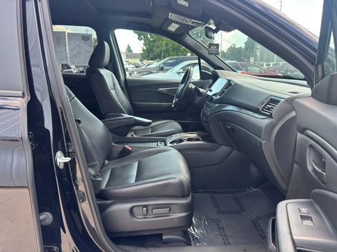 Used 2023 Honda Passport EX-L image 16