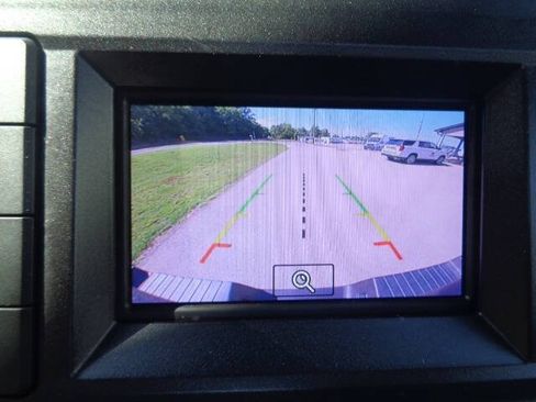 Used 2022 Ford F250 XL w/ Power Equipment Group AWD/4WD image 18