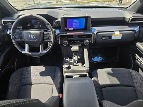 New 2026 Toyota 4Runner SR5 AWD/4WD image 17