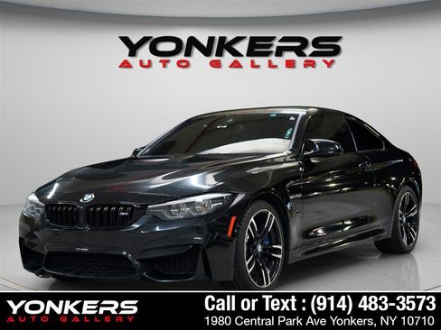 Used 2018 BMW M4 Coupe image 2