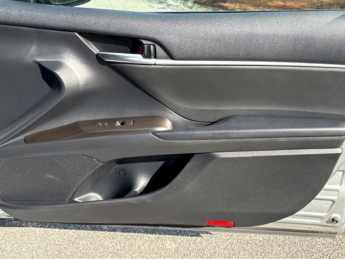 Used 2023 Toyota Camry SE image 10