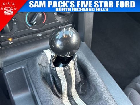 Used 2007 Ford Mustang Deluxe image 28