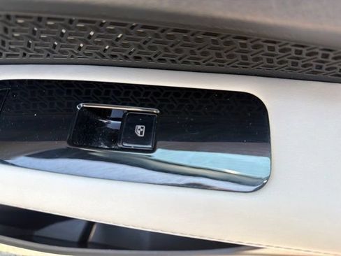 Used 2023 Nissan Ariya FWD image 31