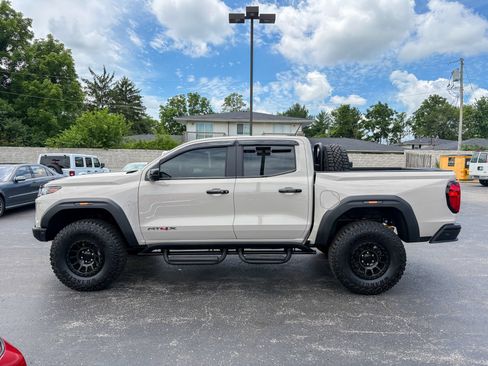 Used 2026 GMC Canyon AT4X w/ AT4X AEV Edition AWD/4WD image 9