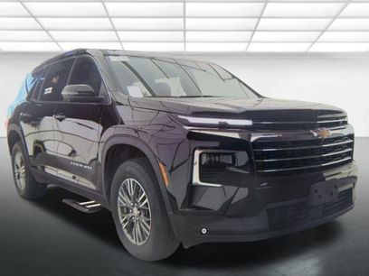 Used 2024 Chevrolet Traverse LT