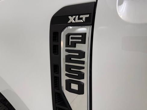 Used 2025 Ford F250 XLT image 12
