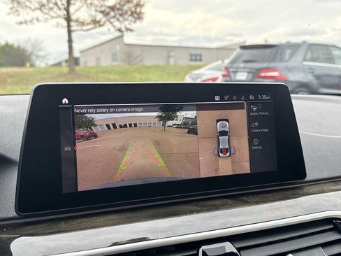 Used 2020 BMW 540i xDrive w/ Premium Package image 23