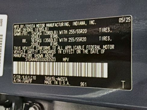 Used 2025 Toyota Grand Highlander AWD image 26