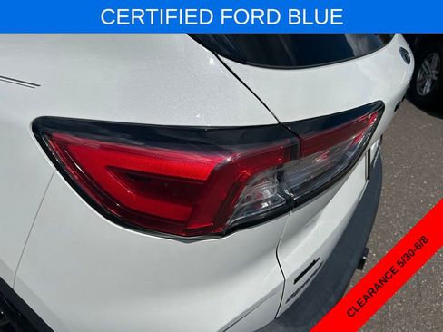 Certified 2022 Ford Escape SEL w/ SEL Stealth AWD Package image 30
