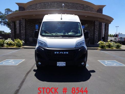 Used 2024 RAM ProMaster 2500 w/ Convenience Group FWD image 11
