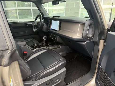 Used 2025 Ford Bronco Outer Banks AWD/4WD image 22
