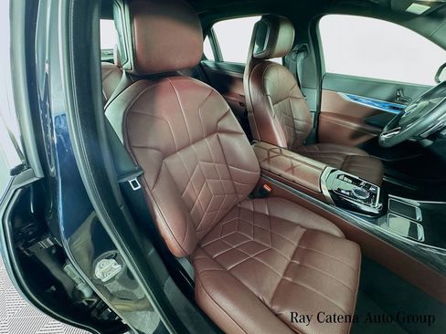 Used 2023 BMW 740i RWD image 29