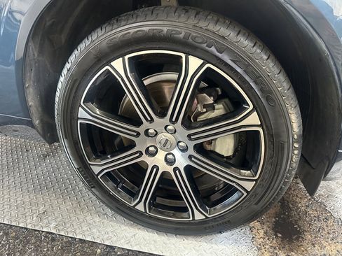 Used 2019 Volvo XC60 T6 Inscription w/ Protection Package Premier AWD/4WD image 18