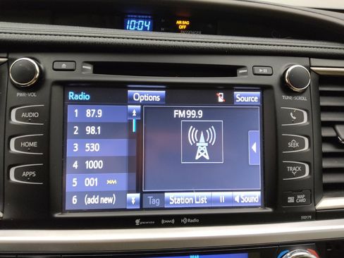 Used 2018 Toyota Highlander XLE image 25