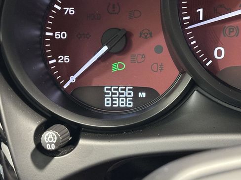 Certified 2025 Porsche Macan Macan image 22