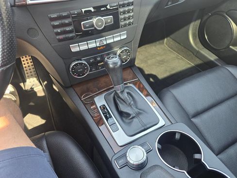 Used 2013 Mercedes-Benz C 250 Sedan image 26