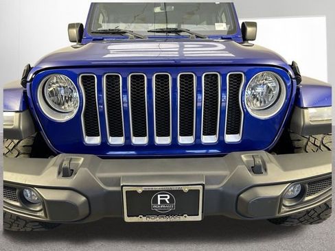 Used 2018 Jeep Wrangler Unlimited Sahara AWD/4WD image 24