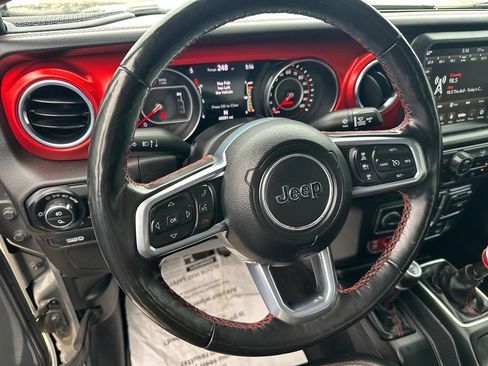 Used 2020 Jeep Gladiator Rubicon w/ Dual Top Group AWD/4WD image 16