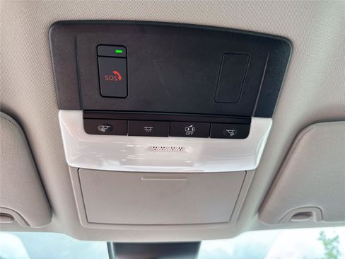 Used 2025 Nissan Altima 2.5 SV FWD image 27