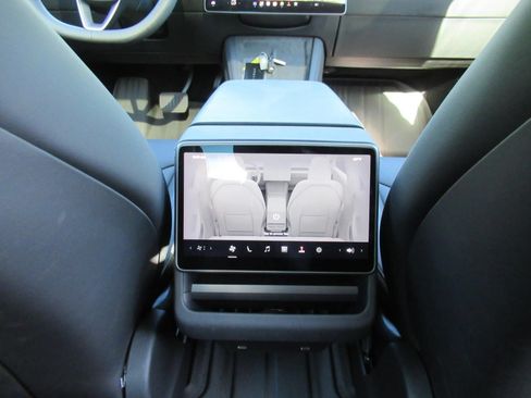 Used 2025 Tesla Model 3 RWD image 16