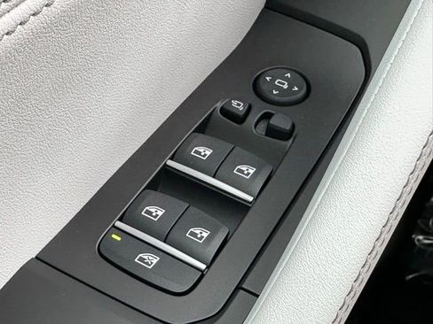 New 2026 BMW X6 xDrive40i image 25