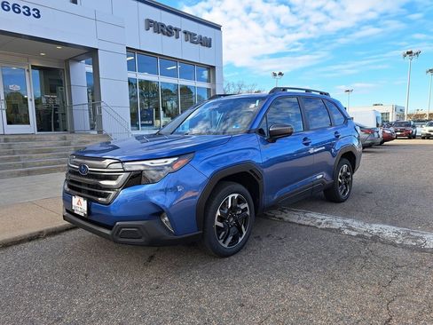 New 2025 Subaru Forester Premium image 2