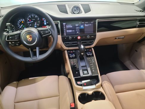 New 2026 Porsche Macan image 12