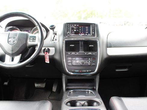Used 2016 Dodge Grand Caravan R/T FWD image 10
