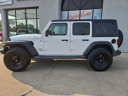 Used 2019 Jeep Wrangler Unlimited Sport S AWD/4WD image 5