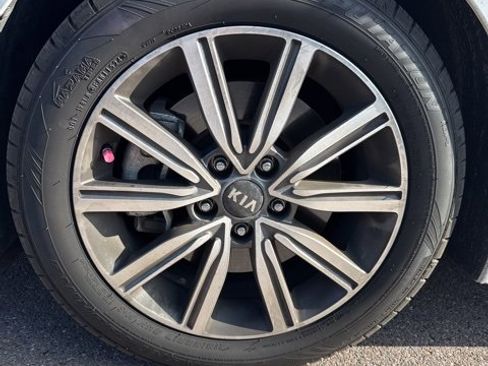 Used 2019 Kia Optima EX w/ EX Premium Package image 9