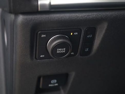 Used 2025 Ford Expedition Max Platinum AWD/4WD image 11