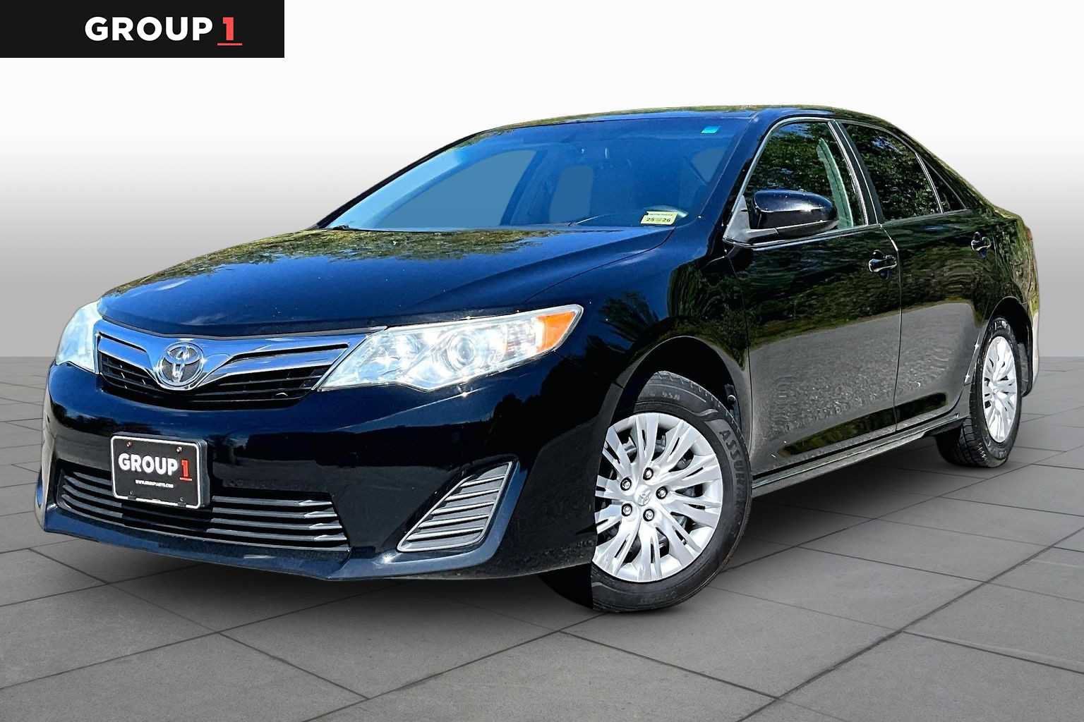 Used 2014 Toyota Camry LE FWD image 1