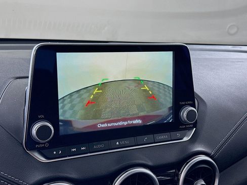 Used 2025 Nissan Sentra SV image 21