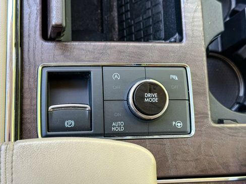 Used 2021 Lincoln Navigator Reserve AWD/4WD image 31