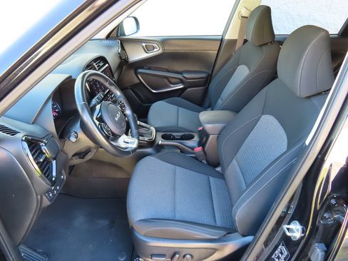 Certified 2022 Kia Soul EX FWD image 24