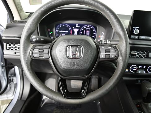 Certified 2025 Honda Accord SE image 13