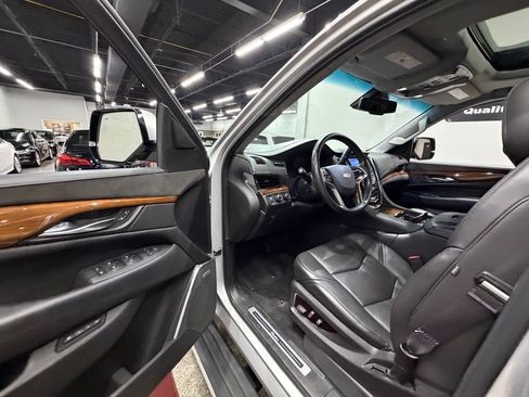 Used 2016 Cadillac Escalade Premium AWD/4WD image 21