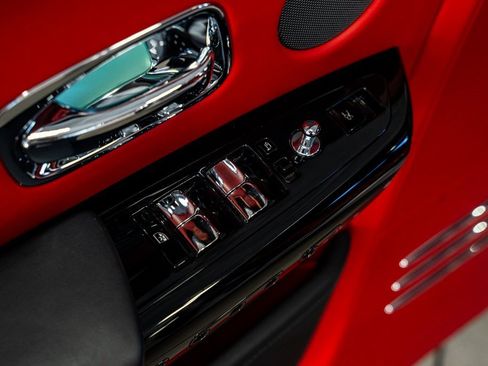 Used 2022 Rolls-Royce Phantom Sedan image 35