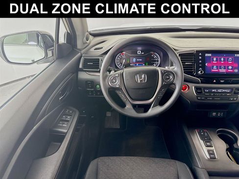 Used 2022 Honda Ridgeline Sport image 2