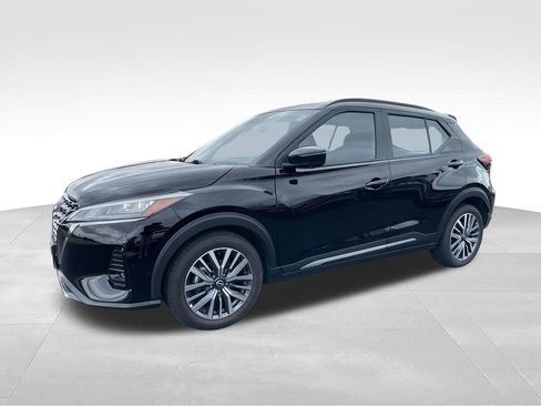 Used 2024 Nissan Kicks SR FWD image 5