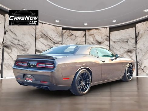 Used 2023 Dodge Challenger SRT Hellcat w/ Driver Convenience Group RWD image 6