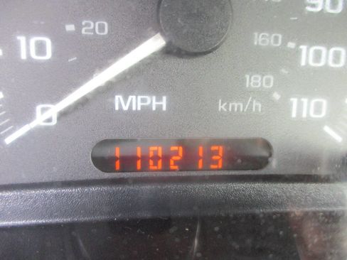 Used 2004 Chevrolet Cavalier LS image 13