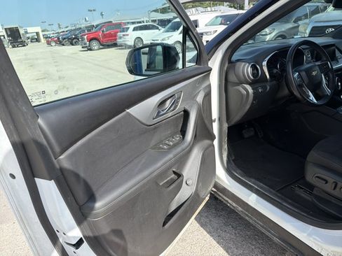 Used 2021 Chevrolet Blazer LT FWD image 13